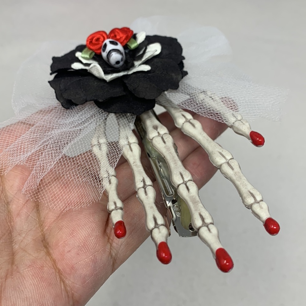 NEW 3 piece Day of the Dead items 💀 Hair Clip, Honeycomb Centerpiece & Sign - Picture 7 of 16